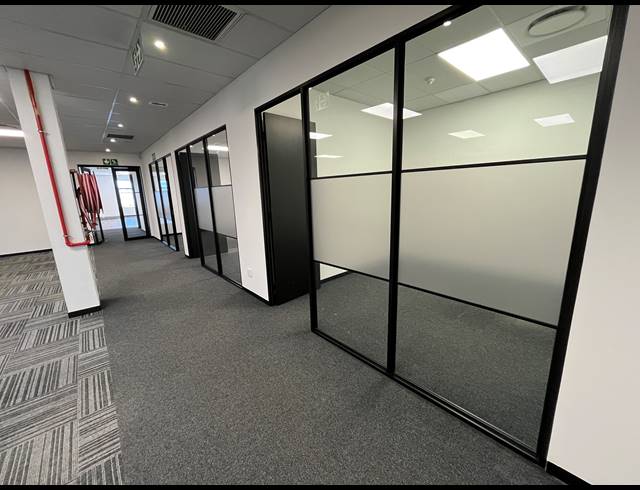 374M² OFFICE TO LET IN MILNERTON CENTRAL